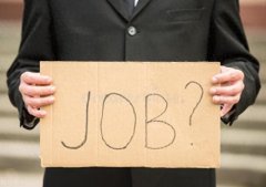  智慧食堂省人工究竟是引發(fā)失業(yè)還是就業(yè)，看看AI怎么說？